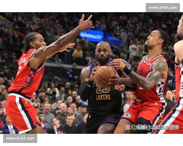热火对阵湖人总决赛G1直播焦点之战詹姆斯巴特勒正面碰撞引爆全场